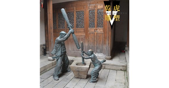 铸铜酒坊人物雕塑生产厂家  乾虎雕塑
