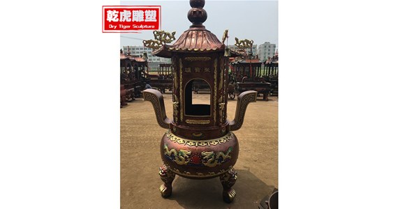 铸铜香炉造型新颖大气