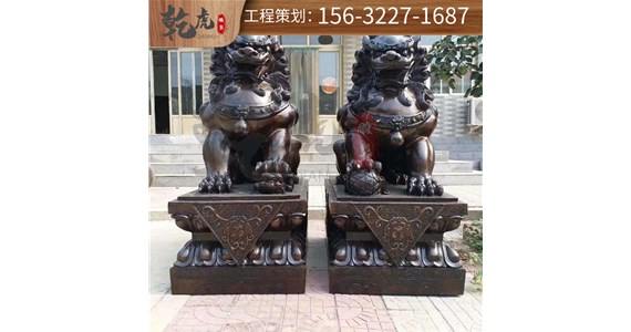 铜雕底座是什么意思 
