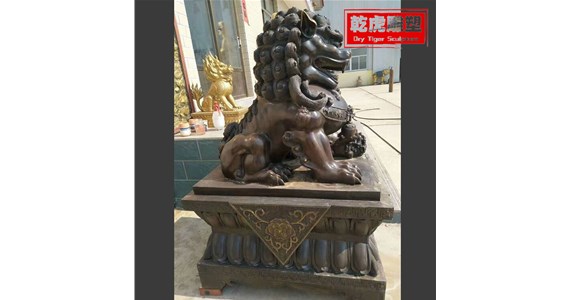 乾虎雕塑  故宫铜狮雕塑有什么寓意啊